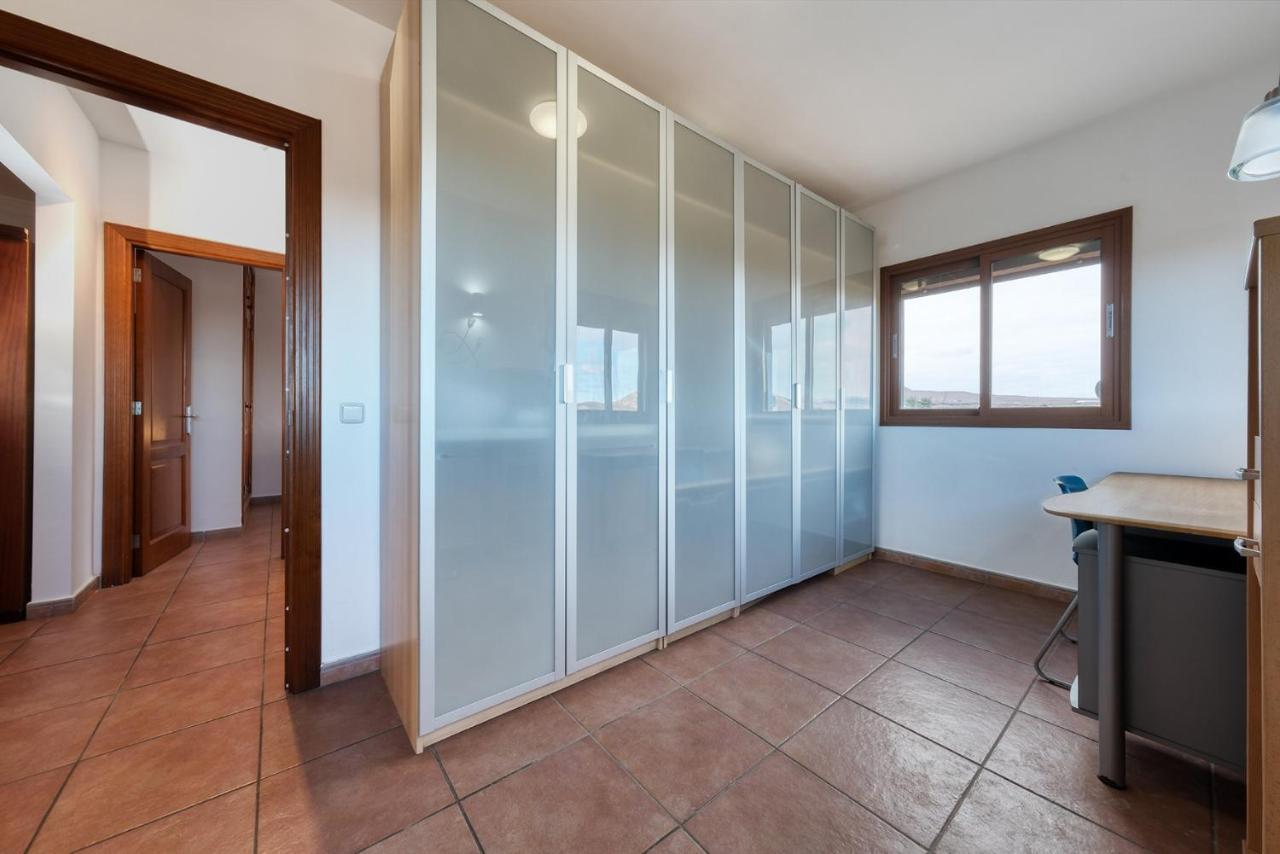 Casa Elin-Shared Pool, Fast Wifi Villa Costa Teguise Exterior photo
