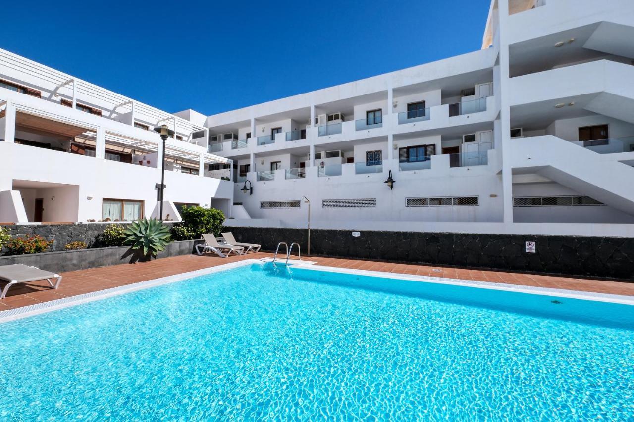 Casa Elin-Shared Pool, Fast Wifi Villa Costa Teguise Exterior photo